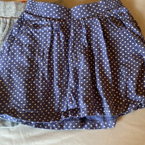 Gap Kids size XS 4-5 comfy skirt bundle. Three skirts, two with pockets. - Picture 2 of 12